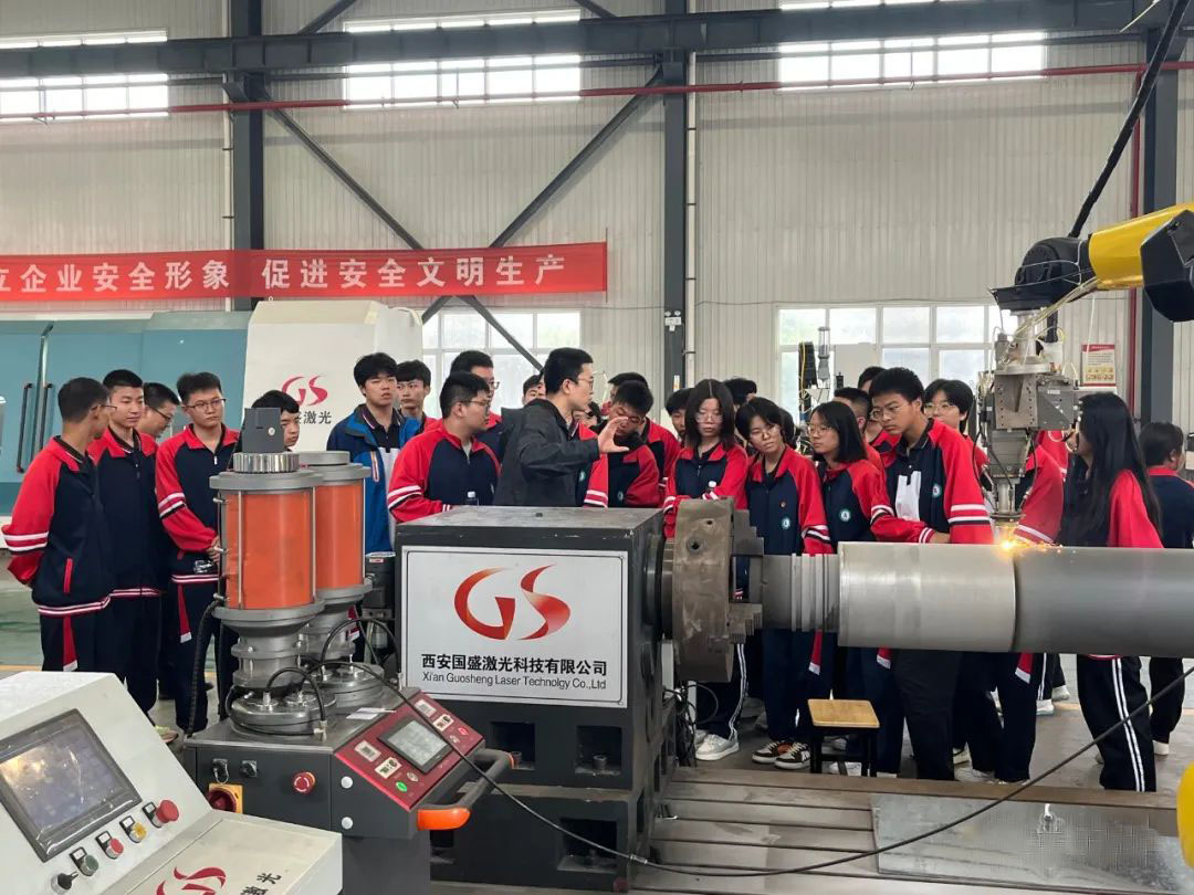 企校聯(lián)合、科技點燃夢想——渭南市三賢中學(xué)走進西安國盛激光